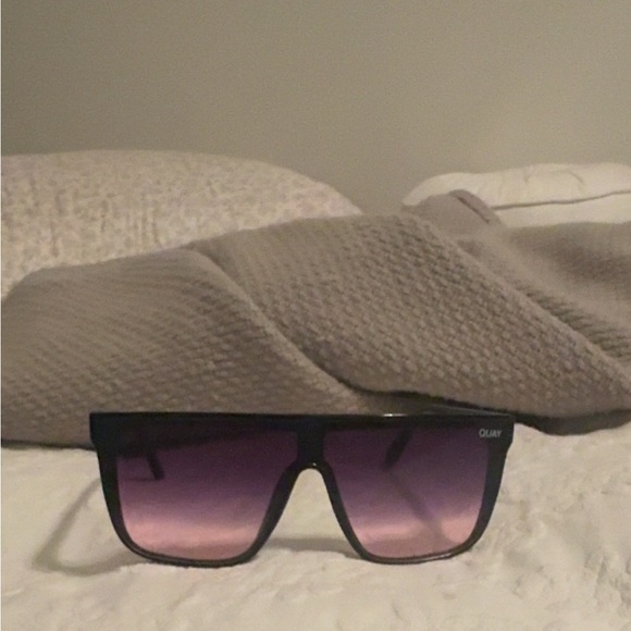QUAY Nightfall 1212 Sunglasses - Picture 1 of 3